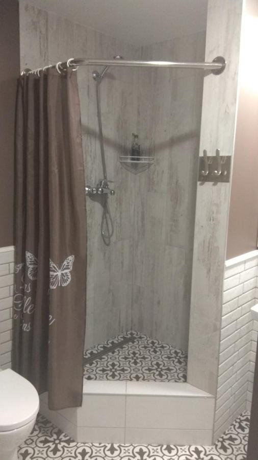 Super Apartment On O.Polya 137 Dnipro Esterno foto